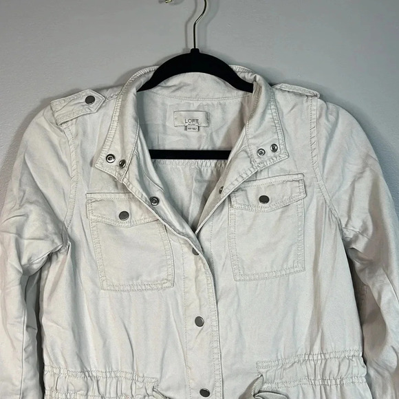 LOFT Cream Lightweight Utility Jacket with Drawstring Waist - XS Petite - EUC - Picture 3 of 11